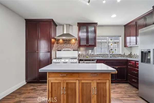 1534 W 213TH ST