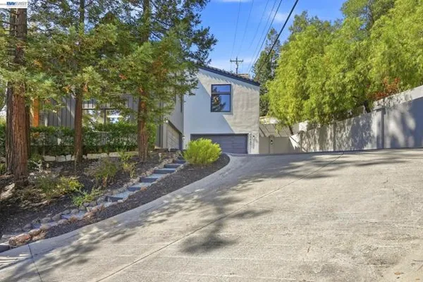 4120 HAPPY VALLEY RD