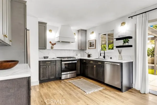 150 LANCER AVE