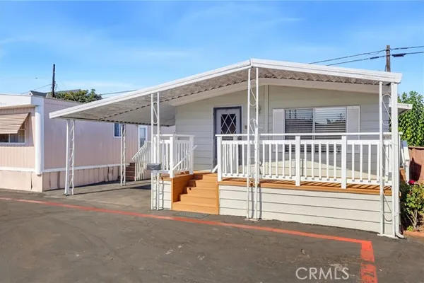 2060 NEWPORT BLVD SPC 21