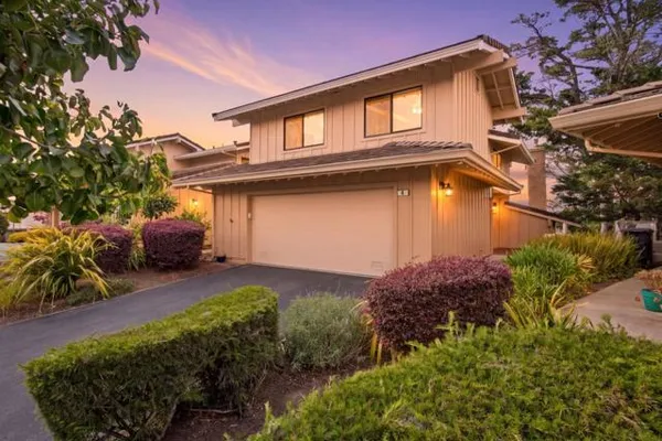 4 MEADOWSWEET LN 303