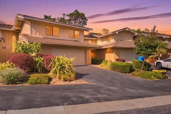 4 MEADOWSWEET LN 303