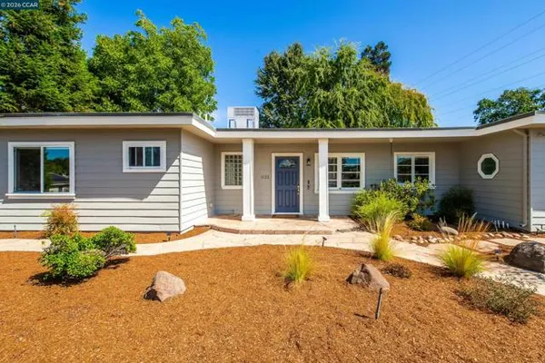1132 SUNSET LOOP
