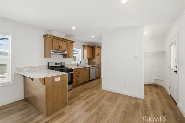 2193 LOS FELIZ DR 8