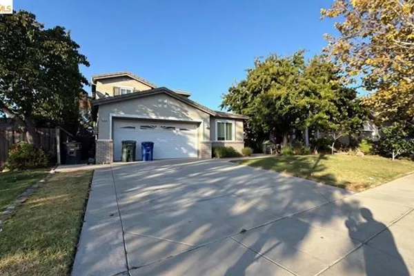 328 W 8TH ST