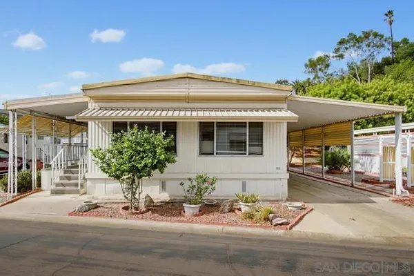 8712 N MAGNOLIA AVE SPC 54