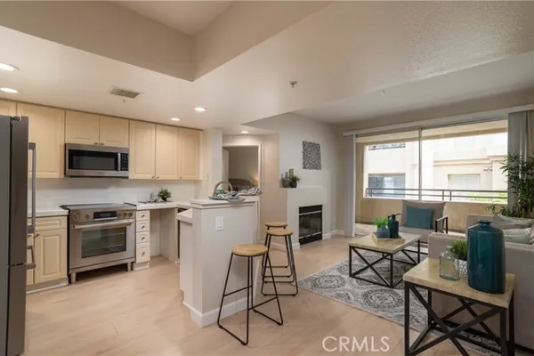 1301 CABRILLO AVE 207