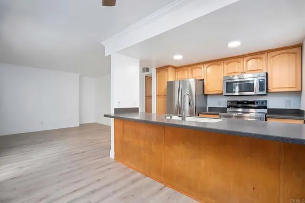 4222 MENLO AVE 28