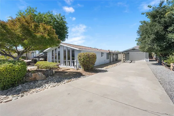 24386 CORNSTALK RD