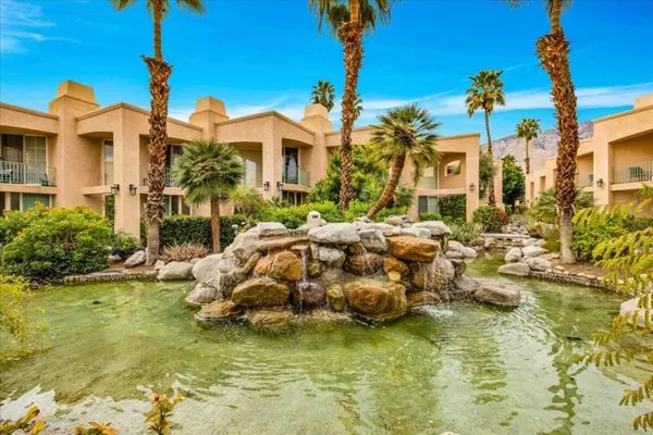 1555 N CHAPARRAL RD 334