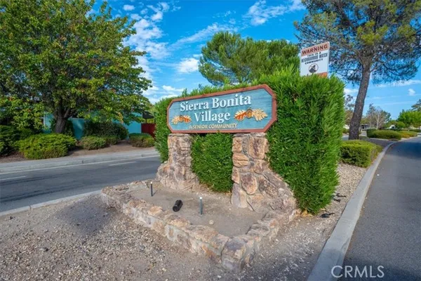 520 BROOKHILL DR