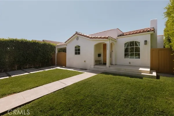 1111 S PLYMOUTH BLVD