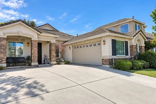 1716 ANDREWS CIR