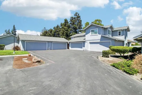 655 MARTINIQUE CT
