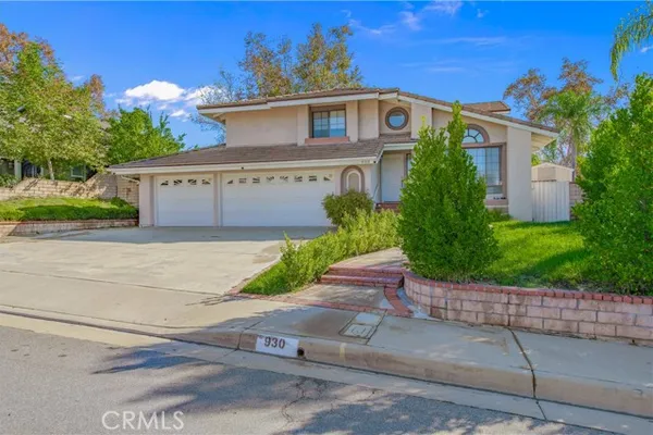 930 CRYSTAL WATER LN