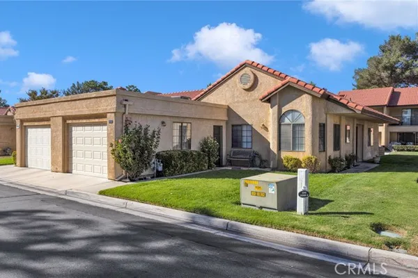 19046 CEDAR DR