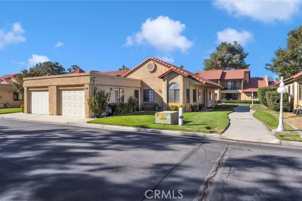 19046 CEDAR DR