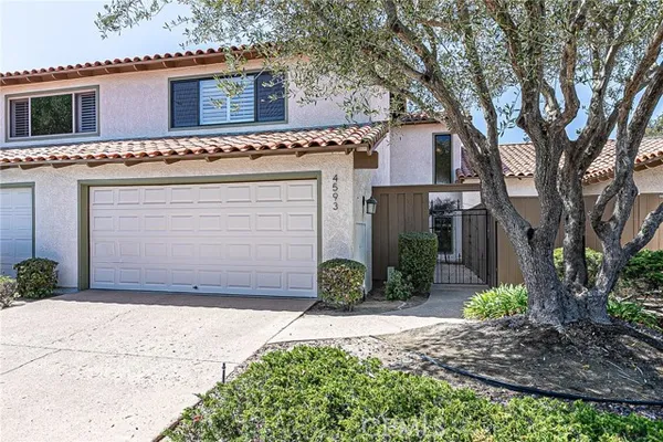 4593 FOXENWOOD LN