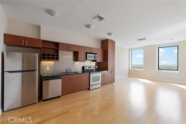 3810 WILSHIRE BLVD 1811