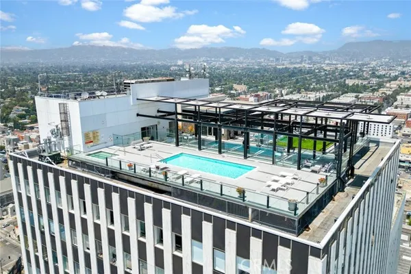 3810 WILSHIRE BLVD 1811