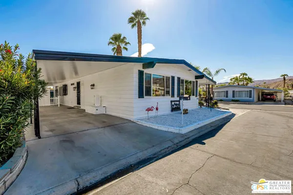 382 CLUB CIRCLE DR
