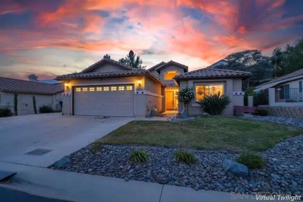 2081 LARKSPUR DR