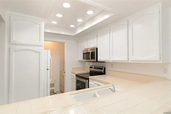 7202 APRICOT DR 7202