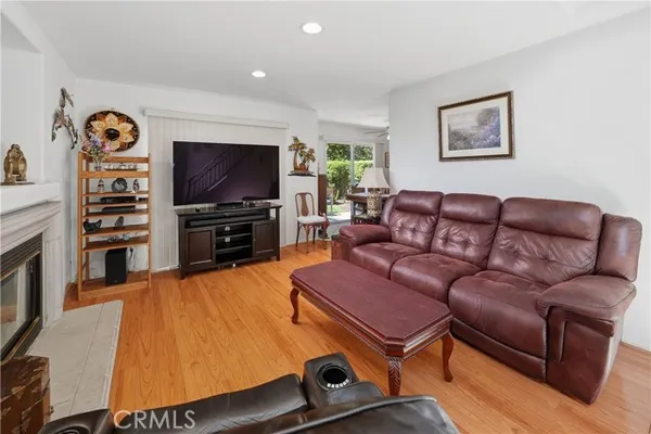 31313 CASTAIC OAKS LN