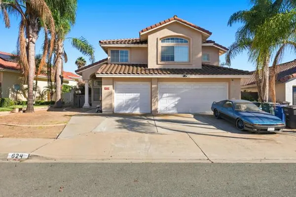 624 DIAMOND DR