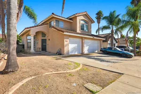 624 DIAMOND DR