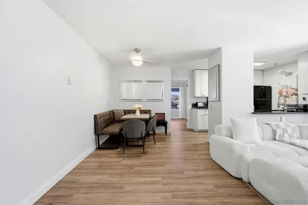 8324 REGENTS RD 1M