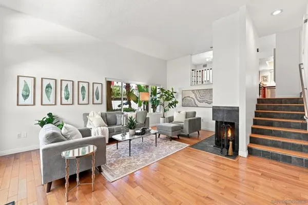 3982 LA JOLLA VILLAGE DR
