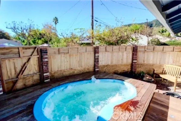 1724 SOMBRA DR