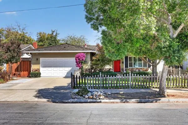 1572 CREEK DR
