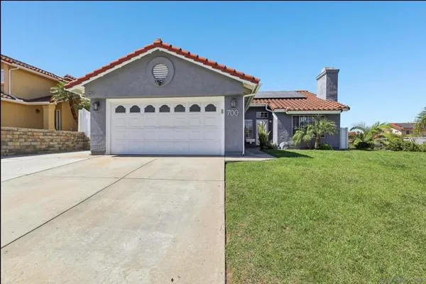 700 BAYLOR AVE