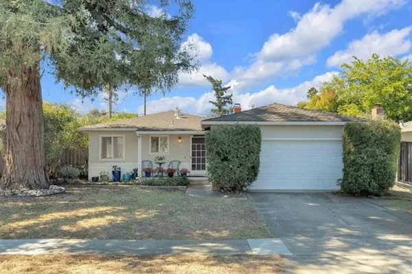 2141 TAMIE LN