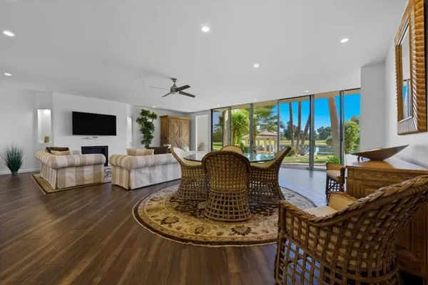 900 ISLAND DR 109