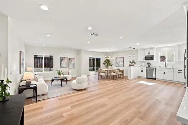3226 PENTLAND CT