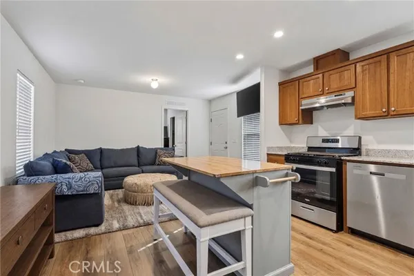 2099 JAMES CT 64
