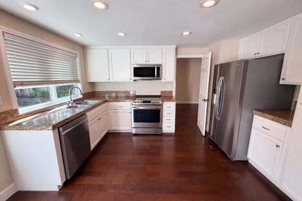 3005 CALLE DE LA MESA