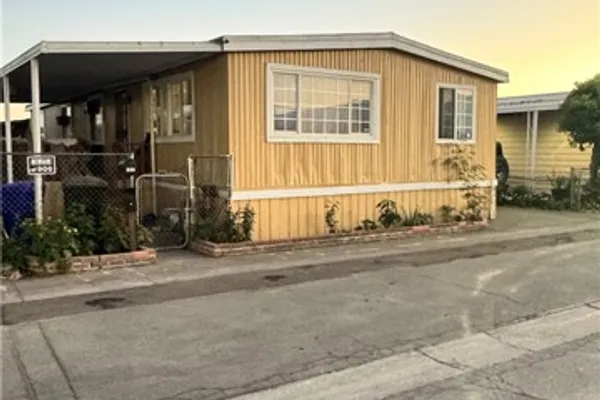 250 N LINDEN AVE SPC 185