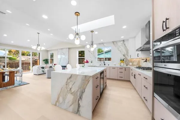 2477 AMETHYST DR
