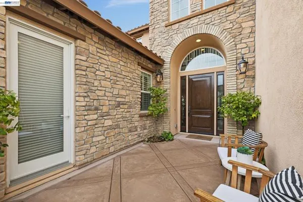 5 DUNFIRTH DR