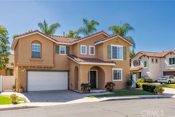 4 VELARDE CT