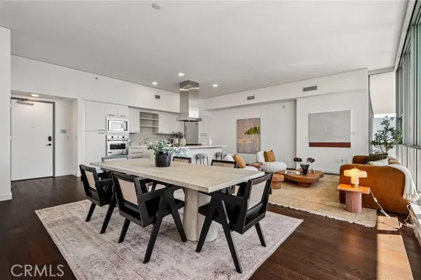 9 MACARTHUR PL 2003