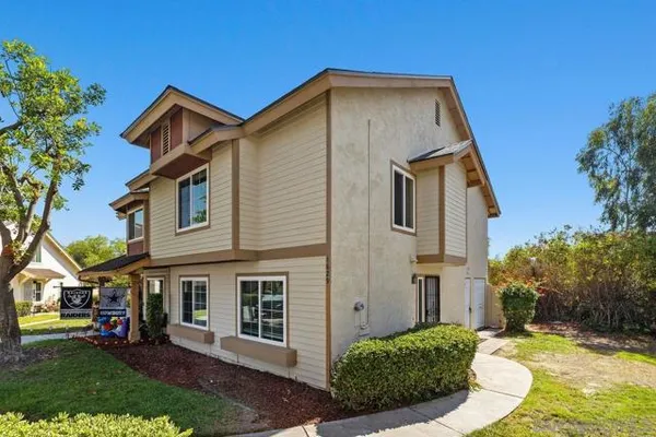 1629 MANZANA WAY