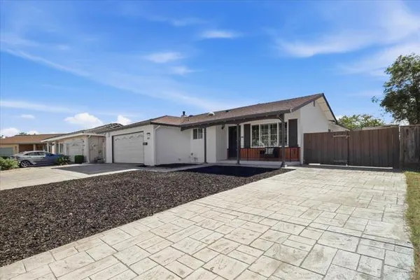 38879 JONQUIL DR