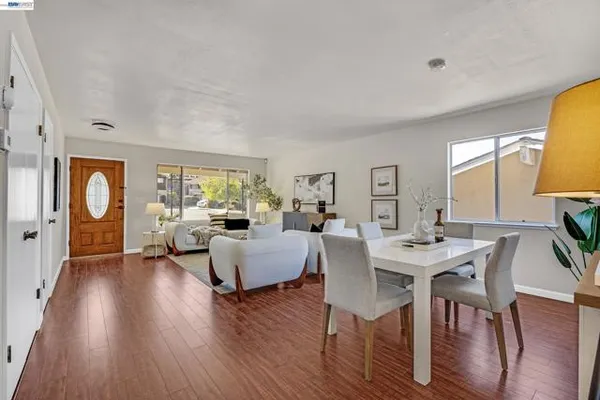 23070 GLENN ELLEN DR
