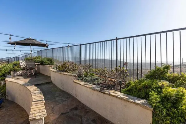 958 CAMINO DEL ARROYO DR