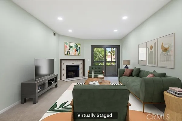 460 OAK ST 215
